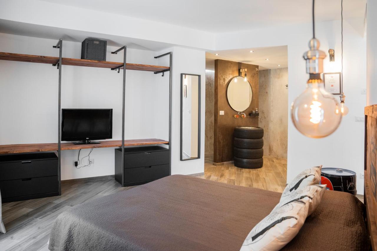 Vespa Apartments مونيلّي المظهر الخارجي الصورة
